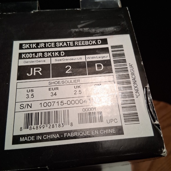 Boy's Reebok Ice Skates, Junior Size 2 D - Picture 2 of 12